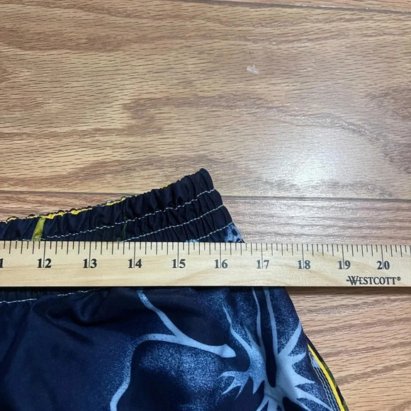 Corona Swim Trunks XL - Picture 7 of 7
